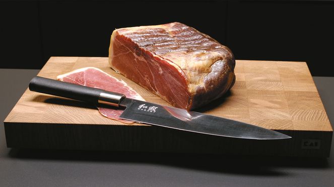 
                    Wasabi slicing knife from Kai